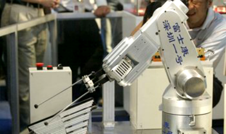 大河工業為您揭秘富士康自動化生產線上的機械手——全自動焊錫機